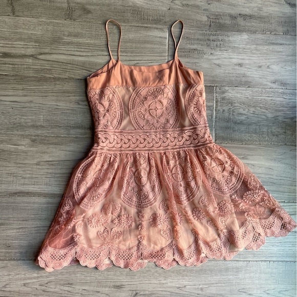 Jen’s Pirates Booty Mini Swing Dress Spaghetti Strap Lace Desert Rose SZ Small - Picture 4 of 13
